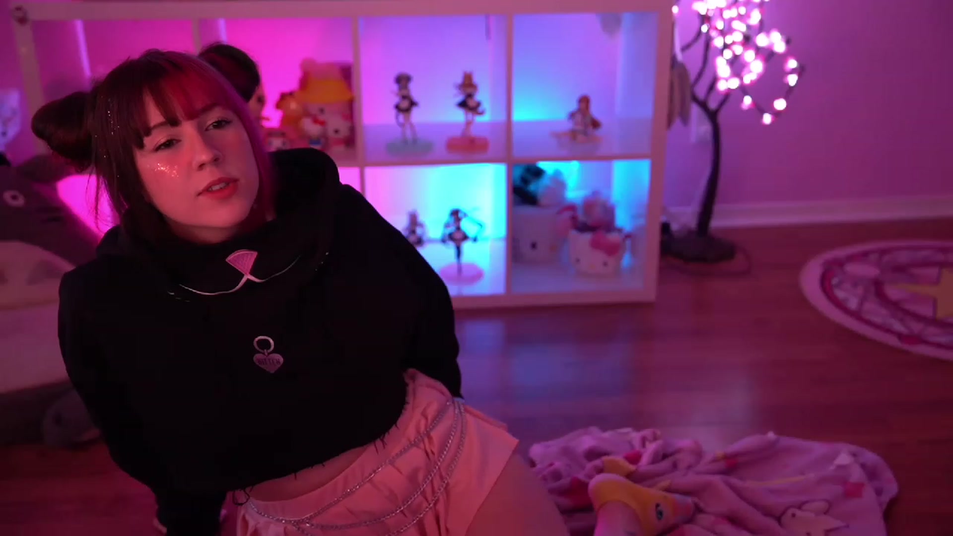 Gallery image thumbnail from SugaryBunny's myfreecams stream on, 03/24/2023, 23:11 image 9 of 20