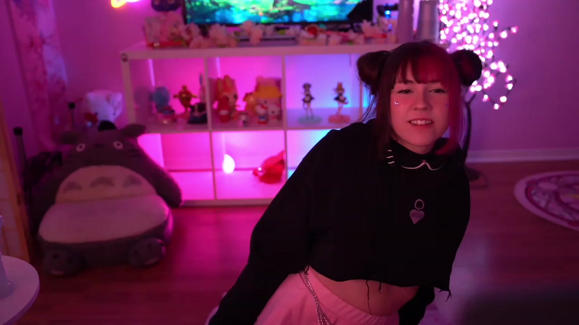 Gallery image thumbnail from SugaryBunny's myfreecams stream on, 03/24/2023, 23:11 image 16 of 20