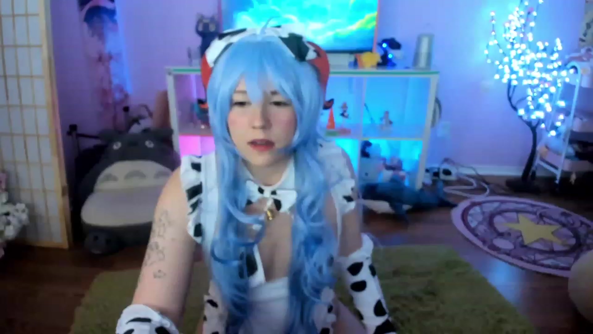 Gallery image thumbnail from SugaryBunny's myfreecams stream on, 03/29/2023, 24:22 image 10 of 20