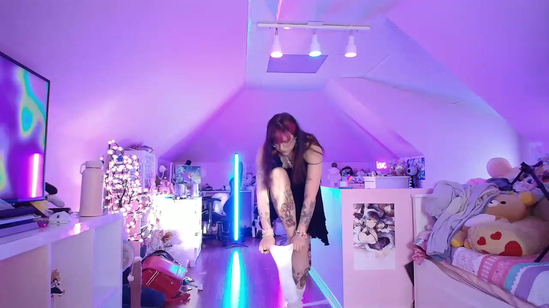 Gallery image thumbnail from SugaryBunny's myfreecams stream on, 04/14/2023, 24:21 image 11 of 20