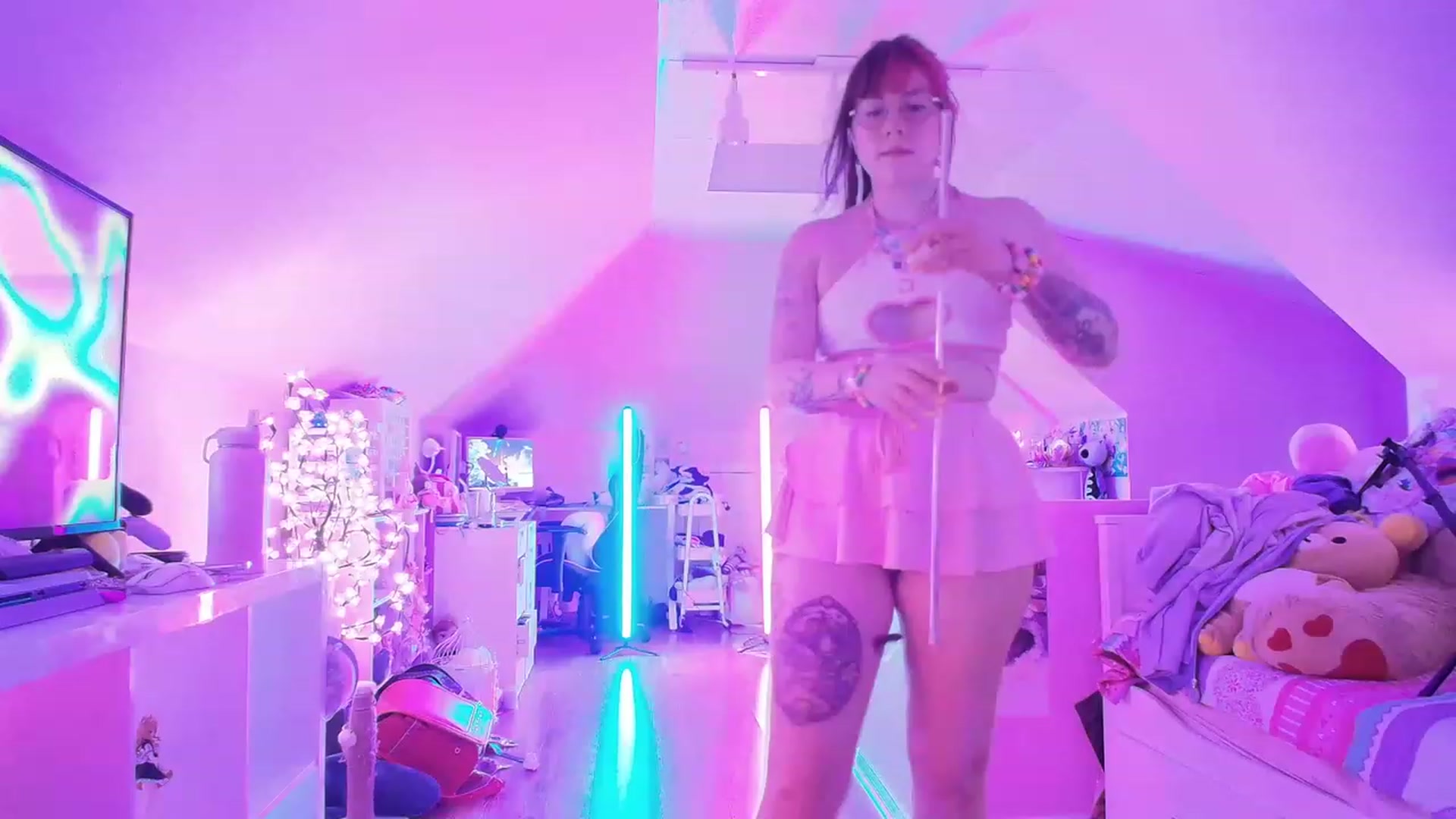 Gallery image thumbnail from SugaryBunny's myfreecams stream on, 04/14/2023, 24:53 image 3 of 20