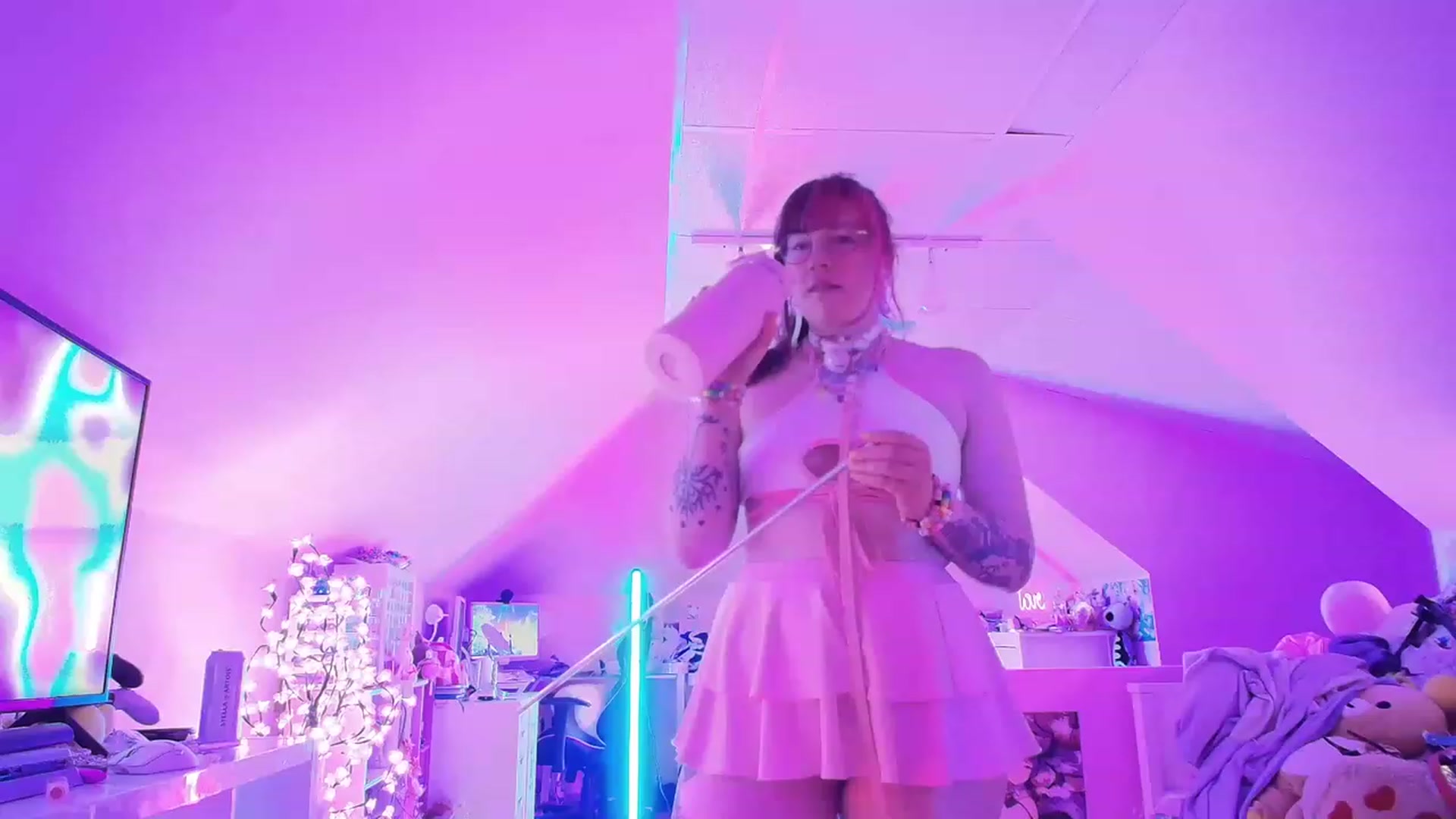 Gallery image thumbnail from SugaryBunny's myfreecams stream on, 04/14/2023, 24:53 image 13 of 20