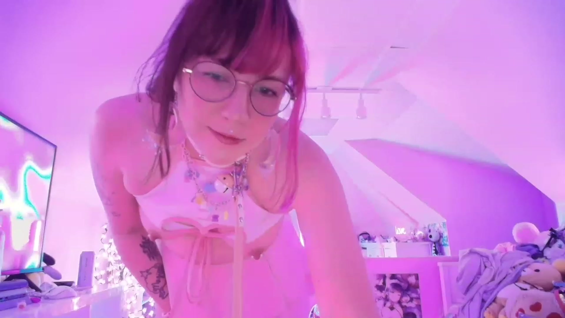 Gallery image thumbnail from SugaryBunny's myfreecams stream on, 04/14/2023, 24:53 image 12 of 20