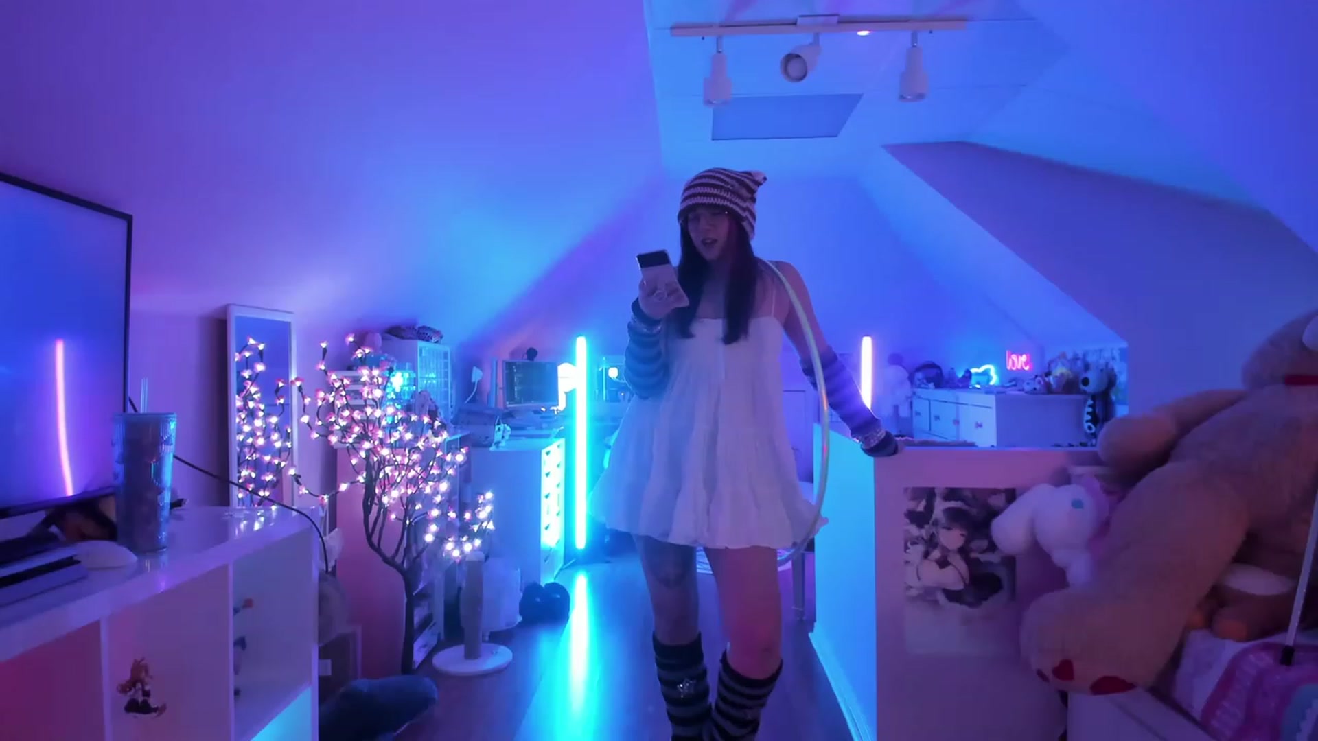 Gallery image thumbnail from SugaryBunny's myfreecams stream on, 04/21/2023, 24:01 image 8 of 20