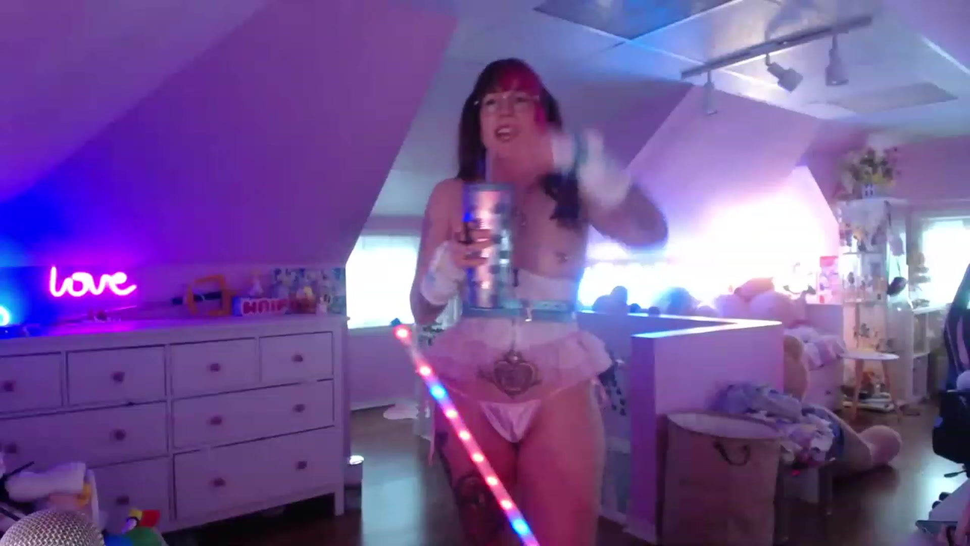 Gallery image thumbnail from SugaryBunny's myfreecams stream on, 04/25/2023, 23:28 image 20 of 20