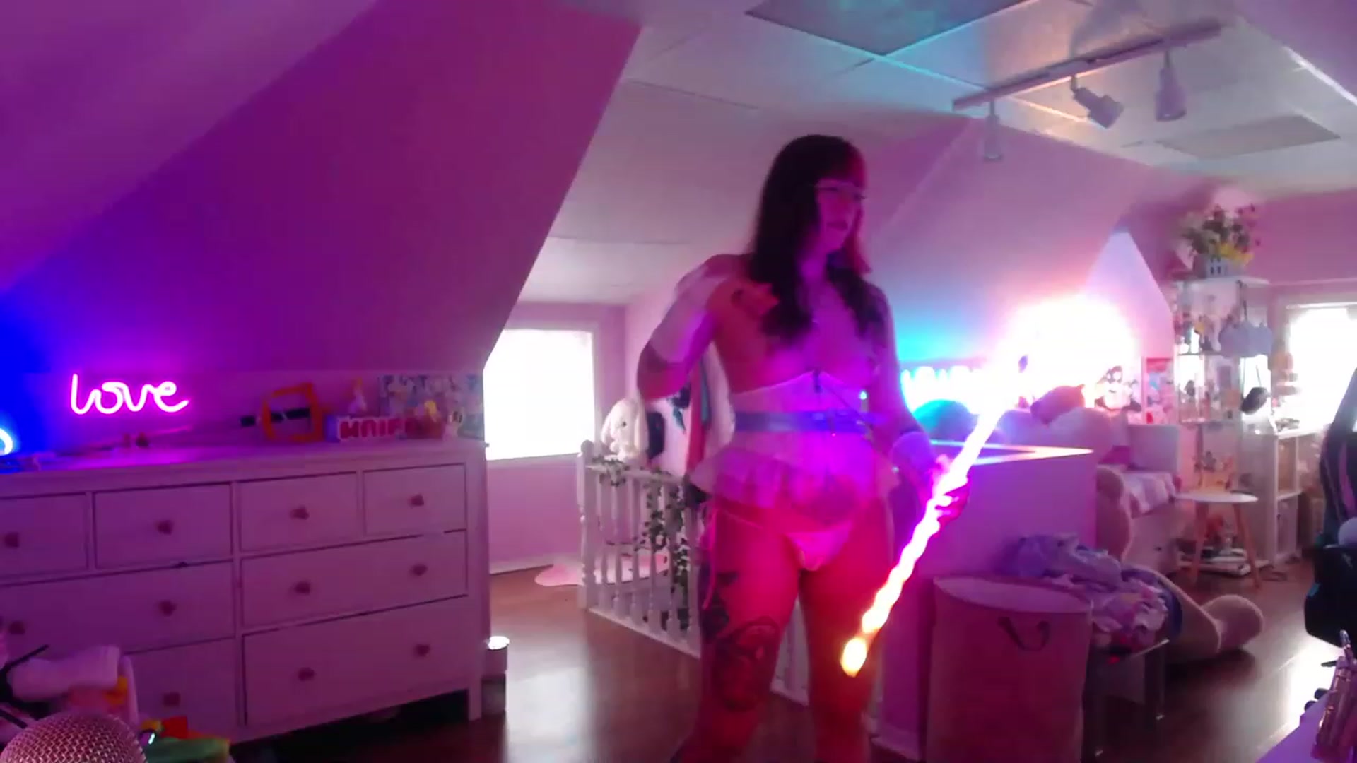 Gallery image thumbnail from SugaryBunny's myfreecams stream on, 04/25/2023, 23:28 image 1 of 20