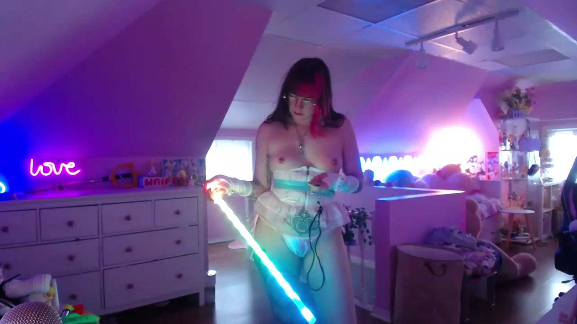Gallery image thumbnail from SugaryBunny's myfreecams stream on, 04/25/2023, 23:28 image 6 of 20