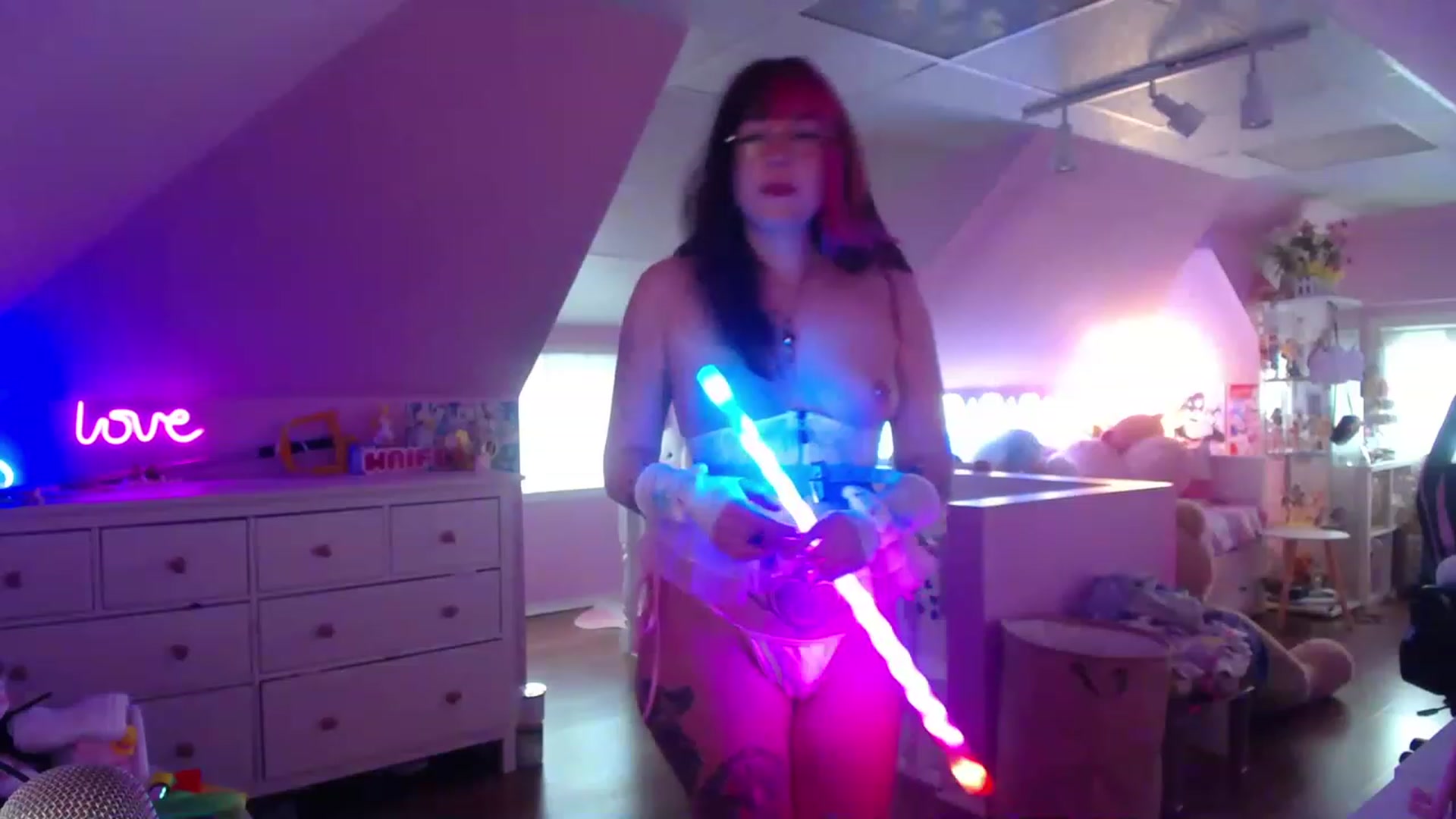Gallery image thumbnail from SugaryBunny's myfreecams stream on, 04/25/2023, 23:28 image 5 of 20