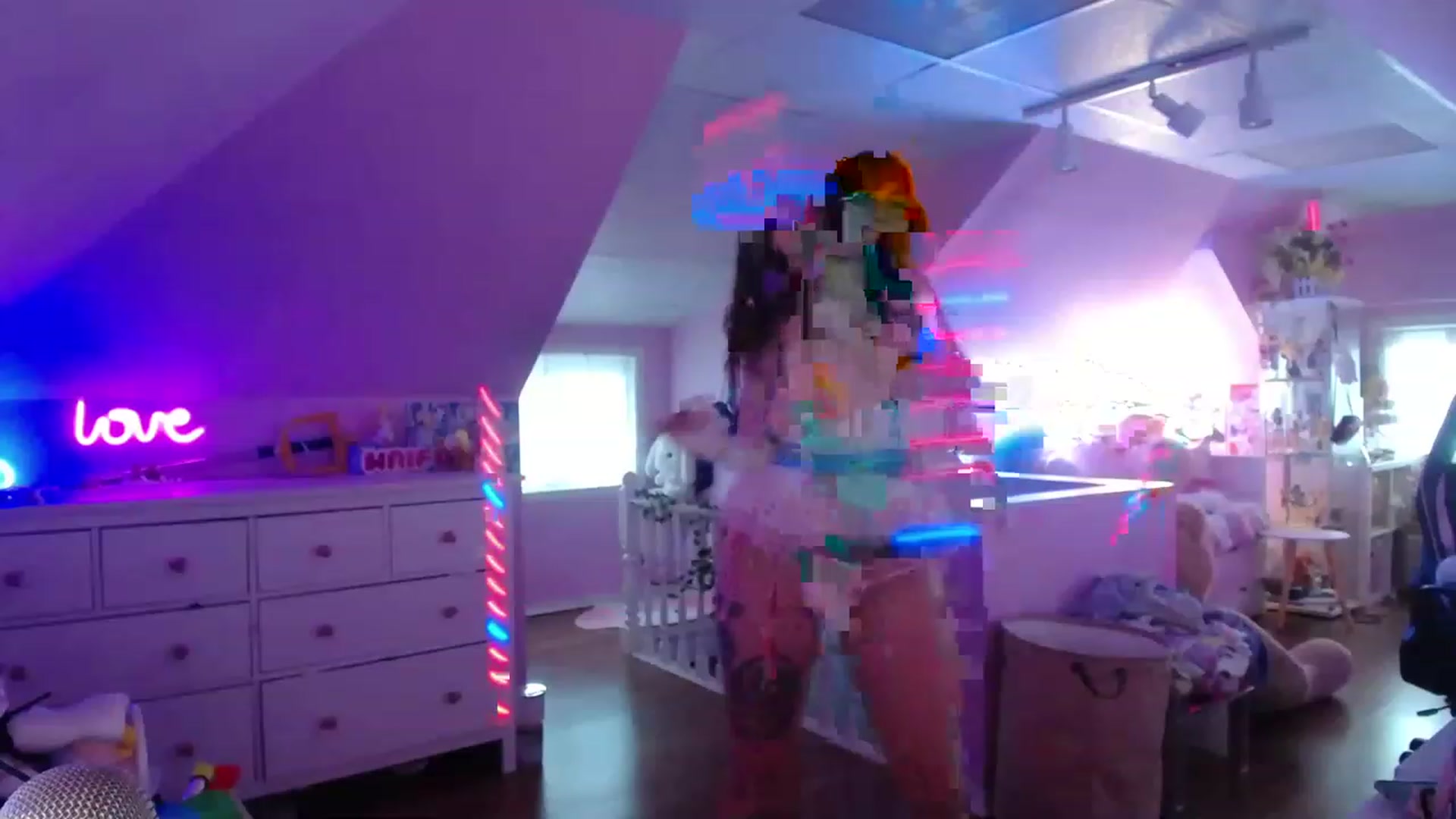 Gallery image thumbnail from SugaryBunny's myfreecams stream on, 04/25/2023, 23:28 image 19 of 20