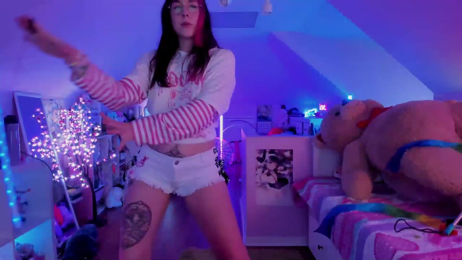 Gallery image thumbnail from SugaryBunny's myfreecams stream on, 04/30/2023, 18:01 image 7 of 20