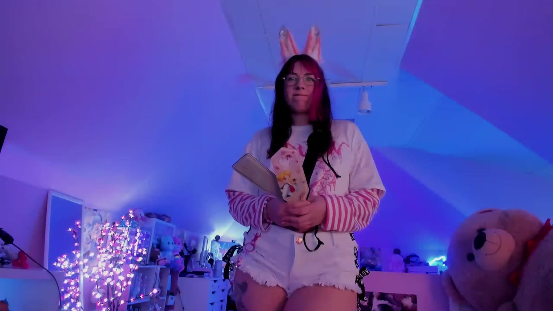 Gallery image thumbnail from SugaryBunny's myfreecams stream on, 04/30/2023, 18:01 image 18 of 20