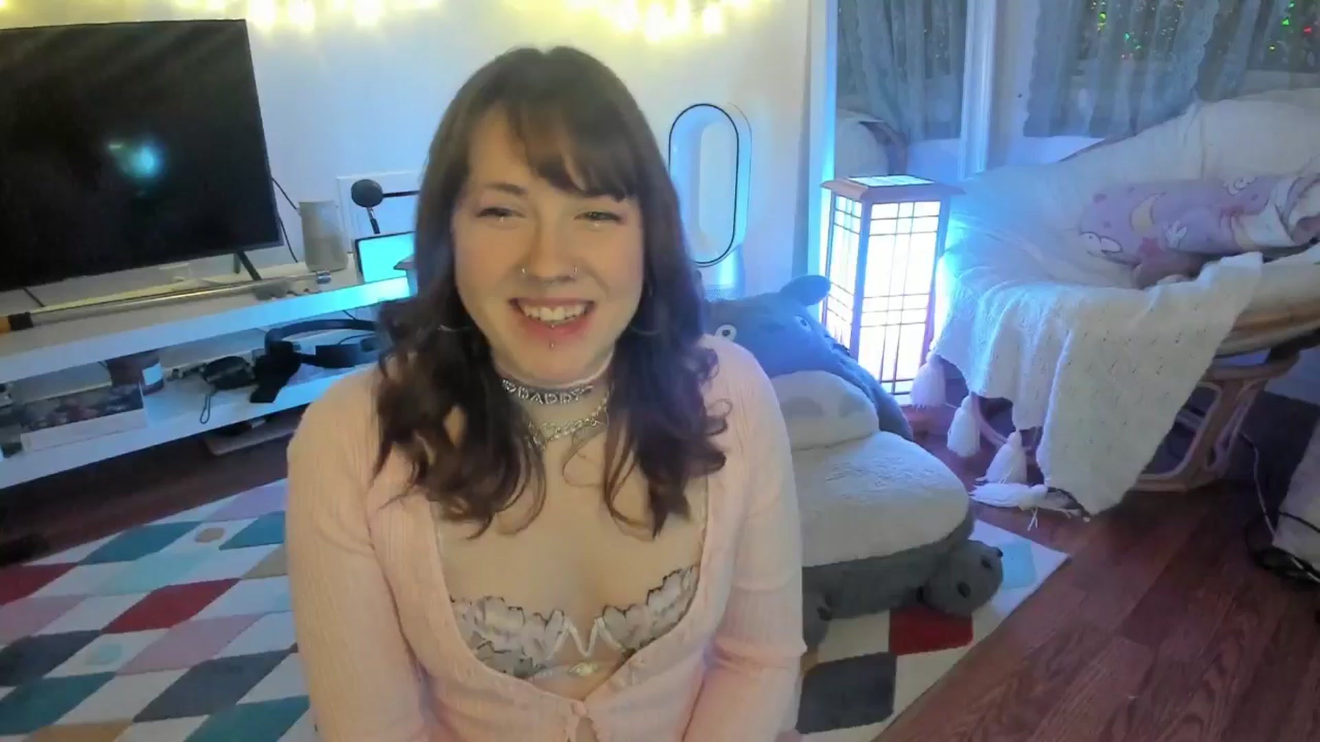 Gallery image thumbnail from SugaryBunny's myfreecams stream on, 01/11/2025, 24:02 image 14 of 20