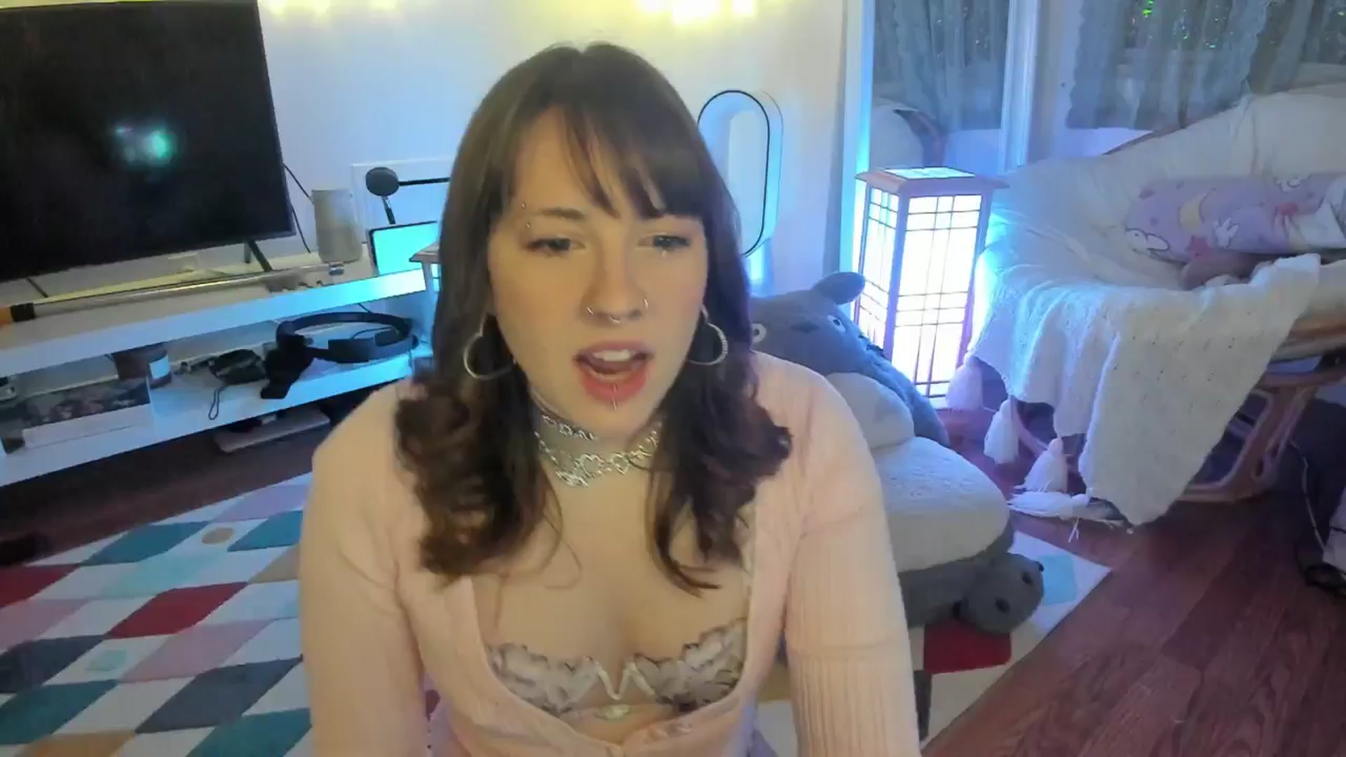Gallery image thumbnail from SugaryBunny's myfreecams stream on, 01/11/2025, 24:02 image 16 of 20