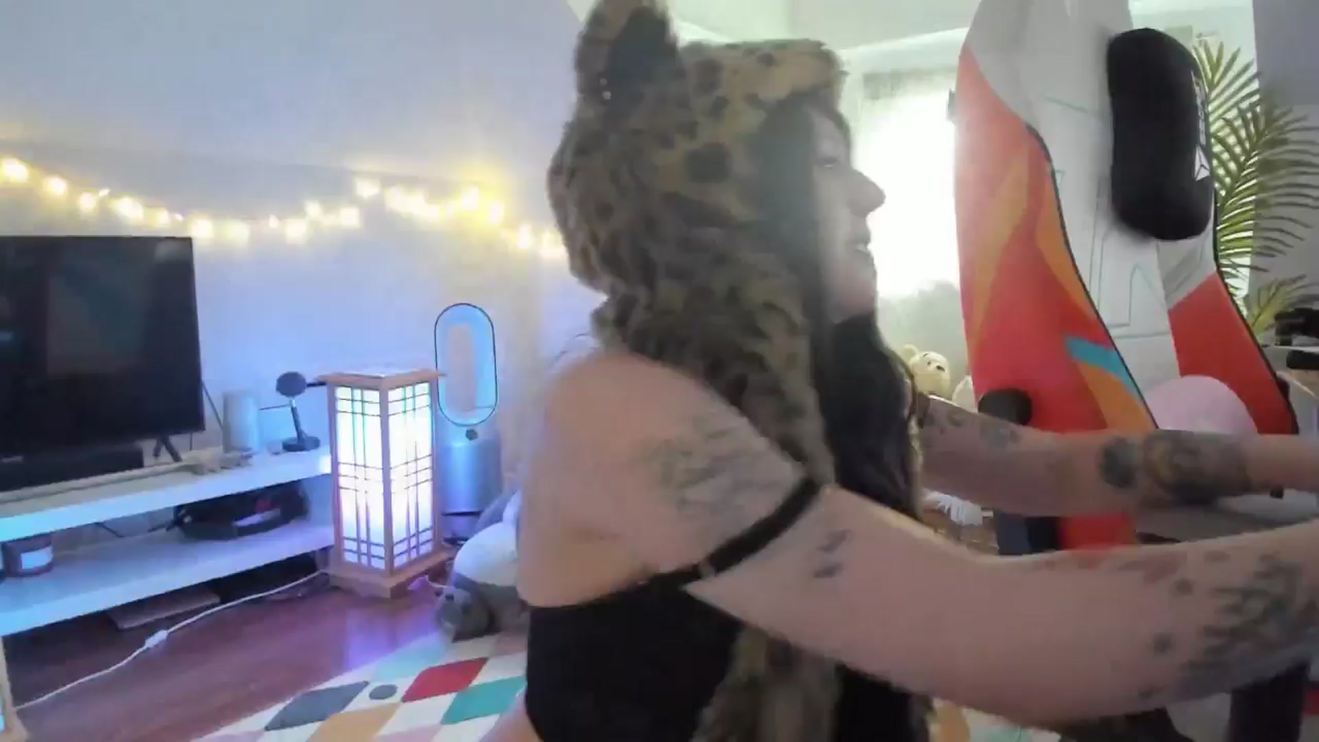 Gallery image thumbnail from SugaryBunny's myfreecams stream on, 04/14/2025, 23:19 image 15 of 20