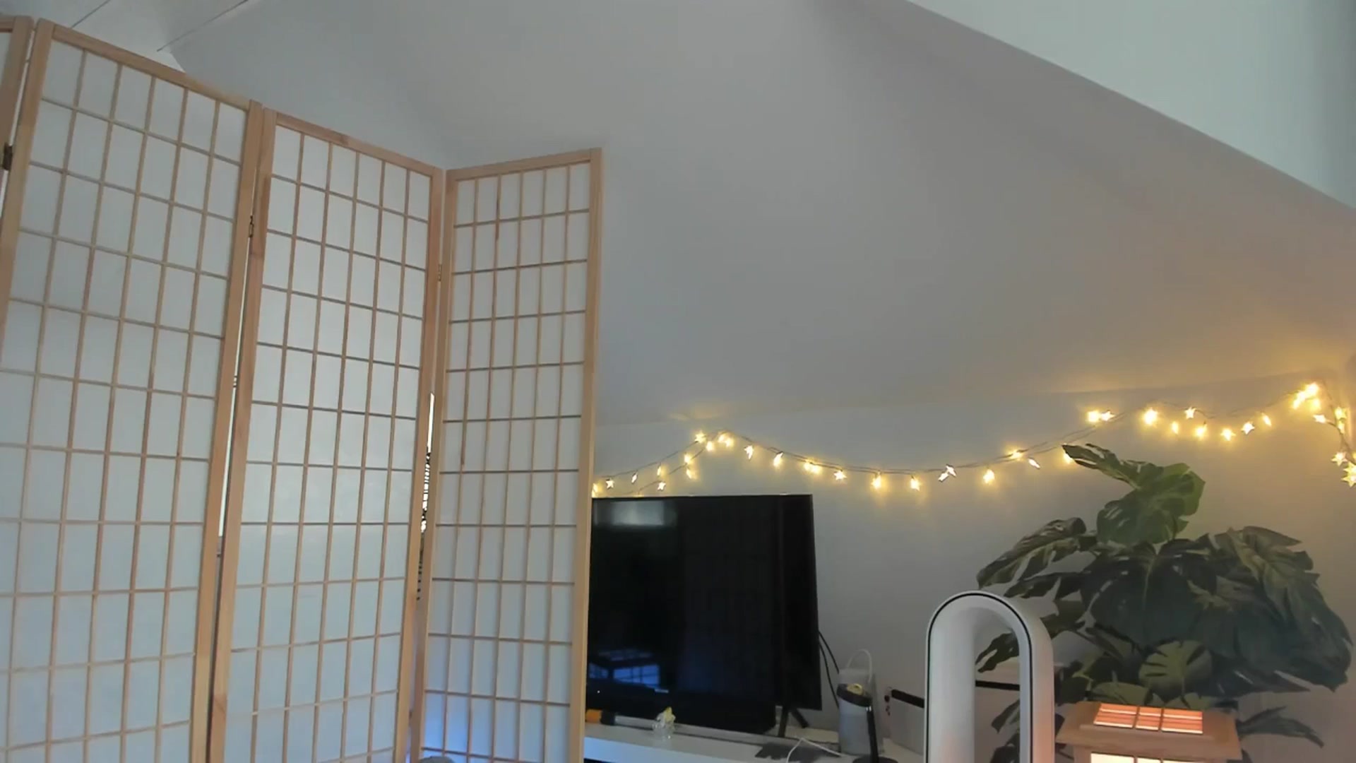Gallery image thumbnail from SugaryBunny's myfreecams stream on, 08/14/2025, 21:36 image 10 of 20