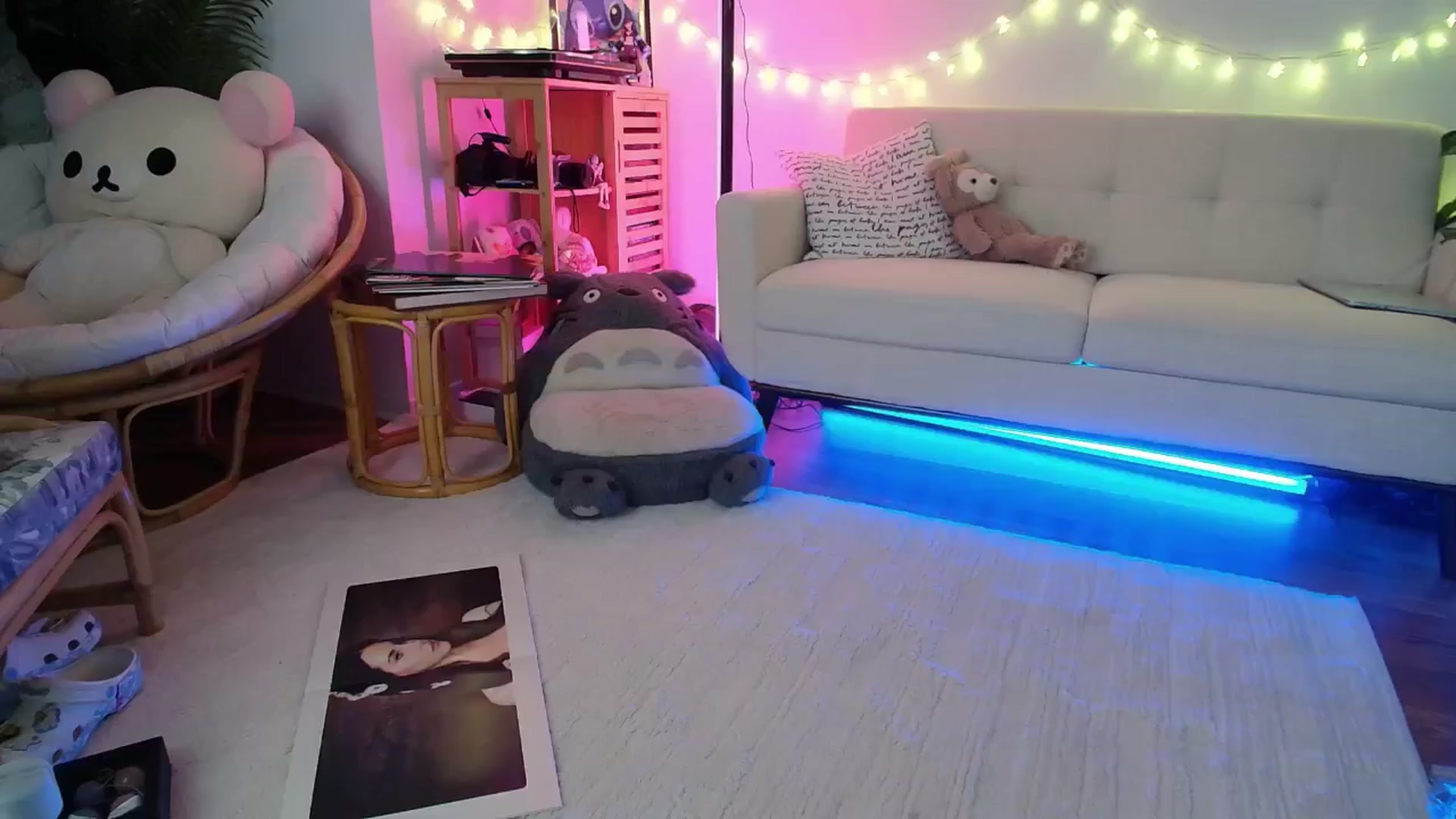Gallery image thumbnail from SugaryBunny's myfreecams stream on, 11/06/2025, 05:19 image 16 of 20