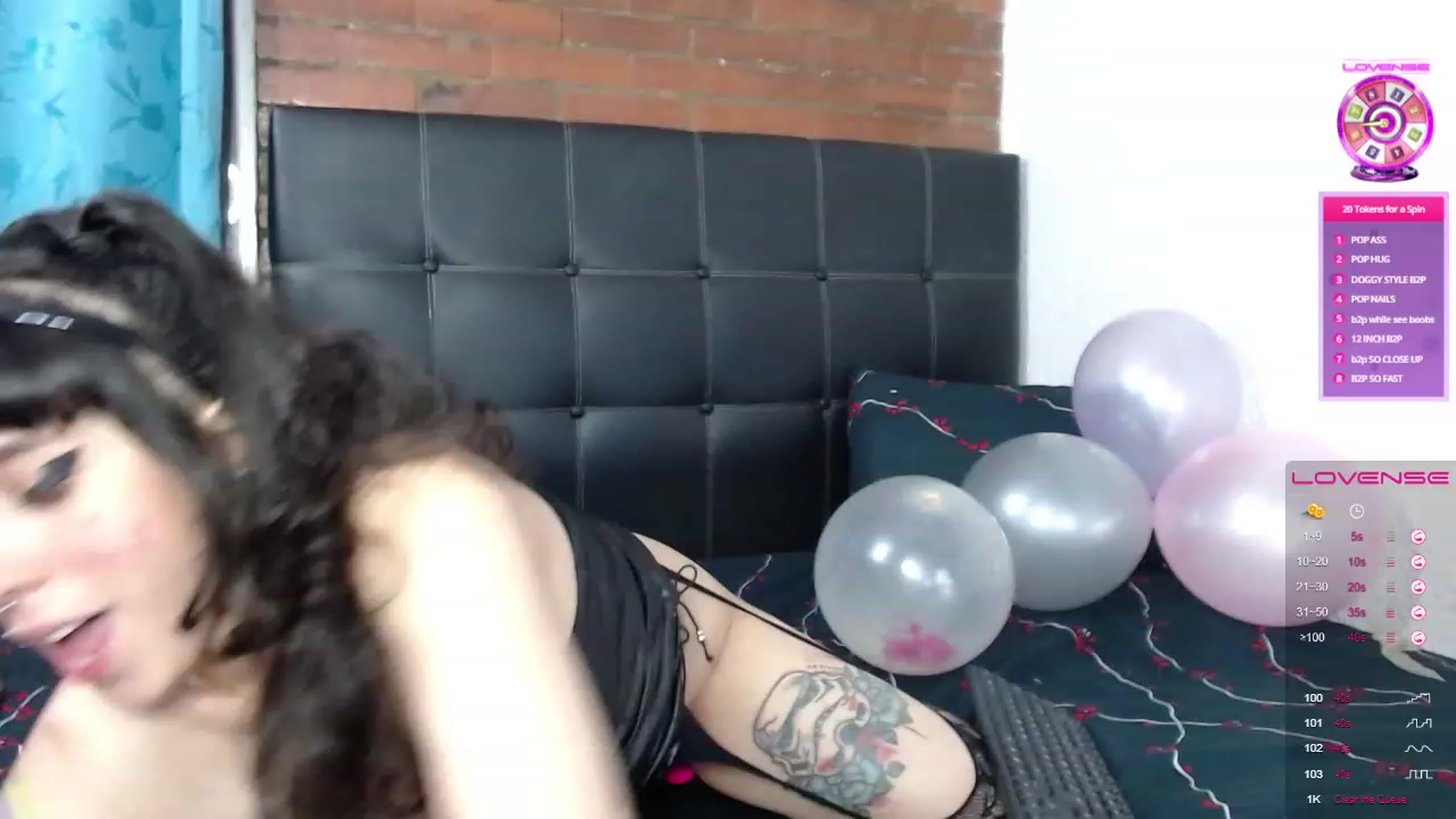 Gallery image thumbnail from SuicideGreen's myfreecams stream on, 11/18/2022, 23:33 image 12 of 20