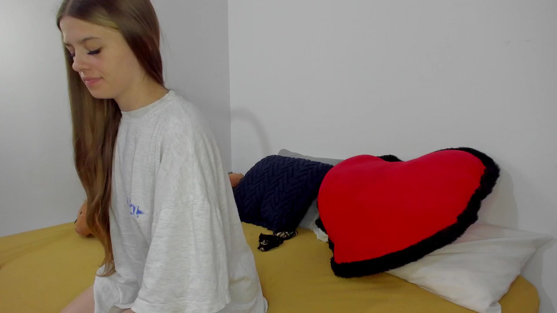 Gallery image thumbnail from Sukie_spooky's myfreecams stream on, 05/20/2025, 23:59 image 13 of 20