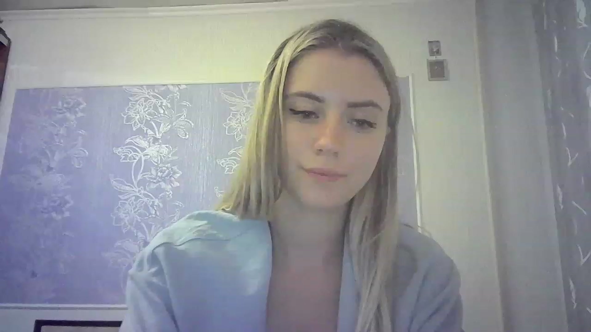 Gallery image thumbnail from Sulfate0's myfreecams stream on, 08/19/2023, 13:22 image 6 of 20