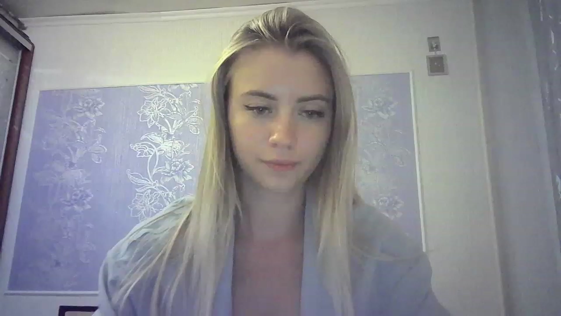 Gallery image thumbnail from Sulfate0's myfreecams stream on, 08/19/2023, 13:22 image 17 of 20