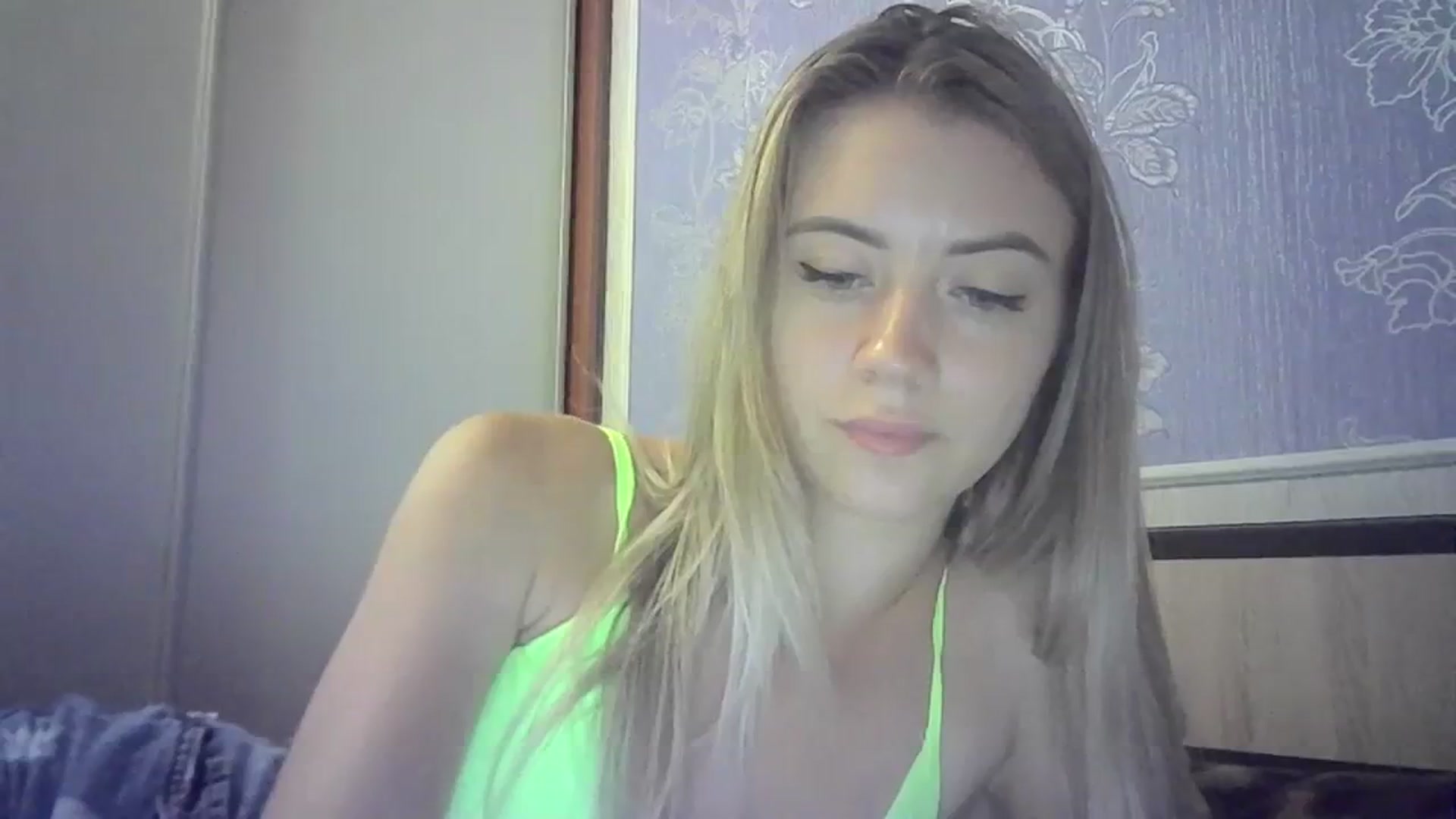 Gallery image thumbnail from Sulfate0's myfreecams stream on, 08/20/2023, 09:14 image 12 of 20