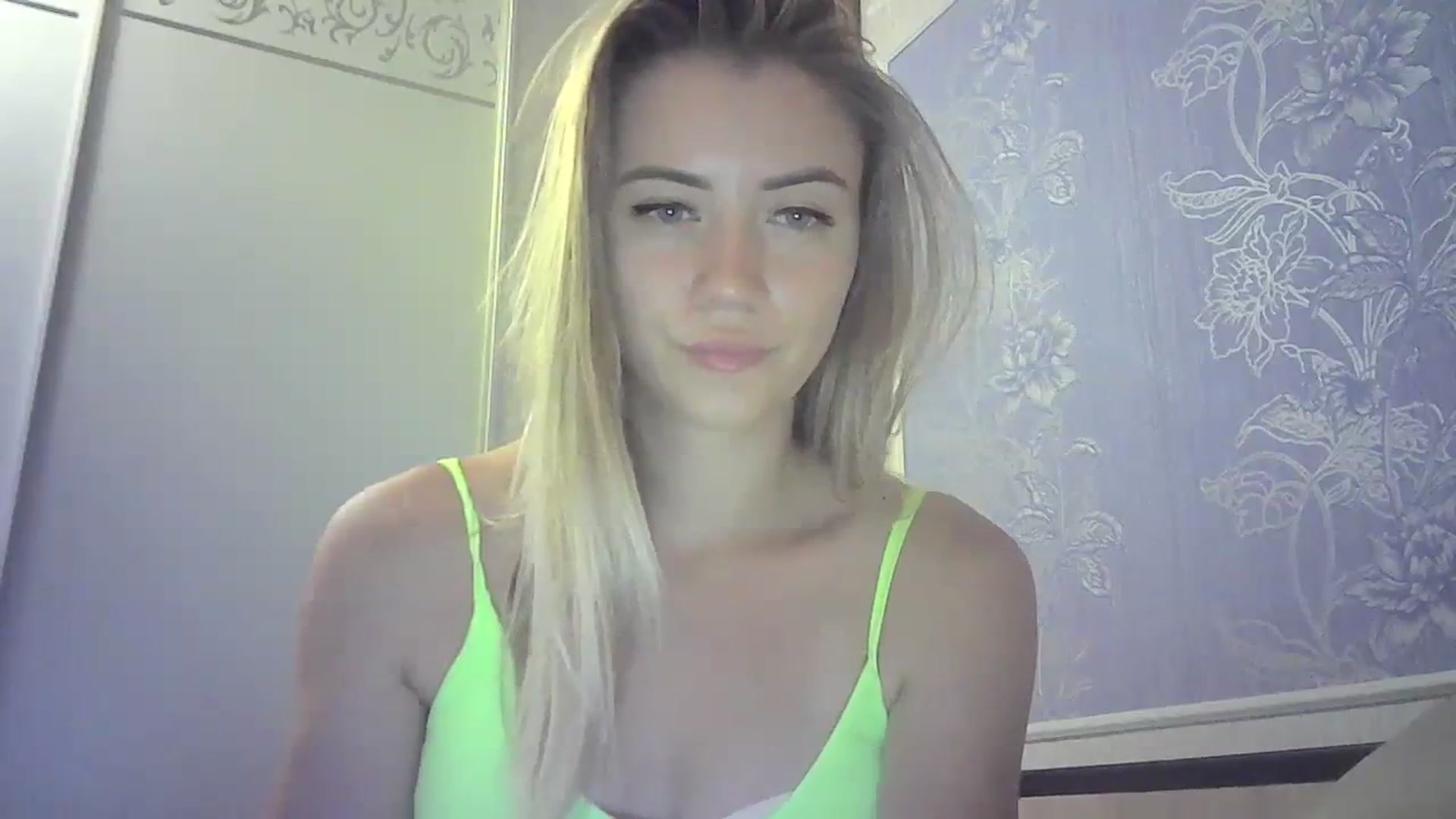 Gallery image thumbnail from Sulfate0's myfreecams stream on, 08/20/2023, 09:14 image 19 of 20