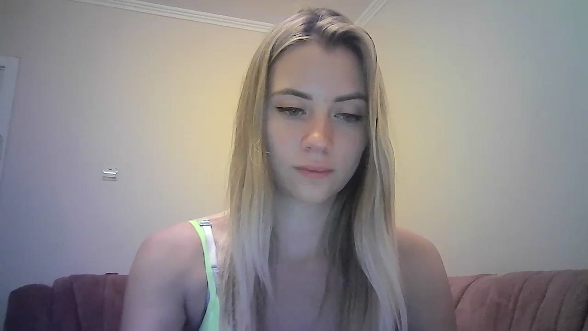 Gallery image thumbnail from Sulfate0's myfreecams stream on, 08/26/2023, 20:39 image 5 of 20