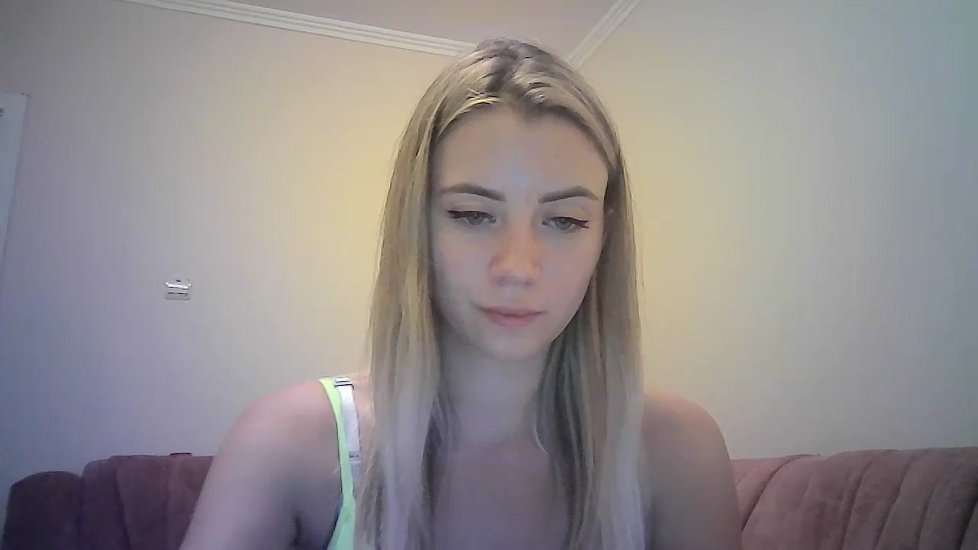 Gallery image thumbnail from Sulfate0's myfreecams stream on, 08/26/2023, 20:39 image 11 of 20