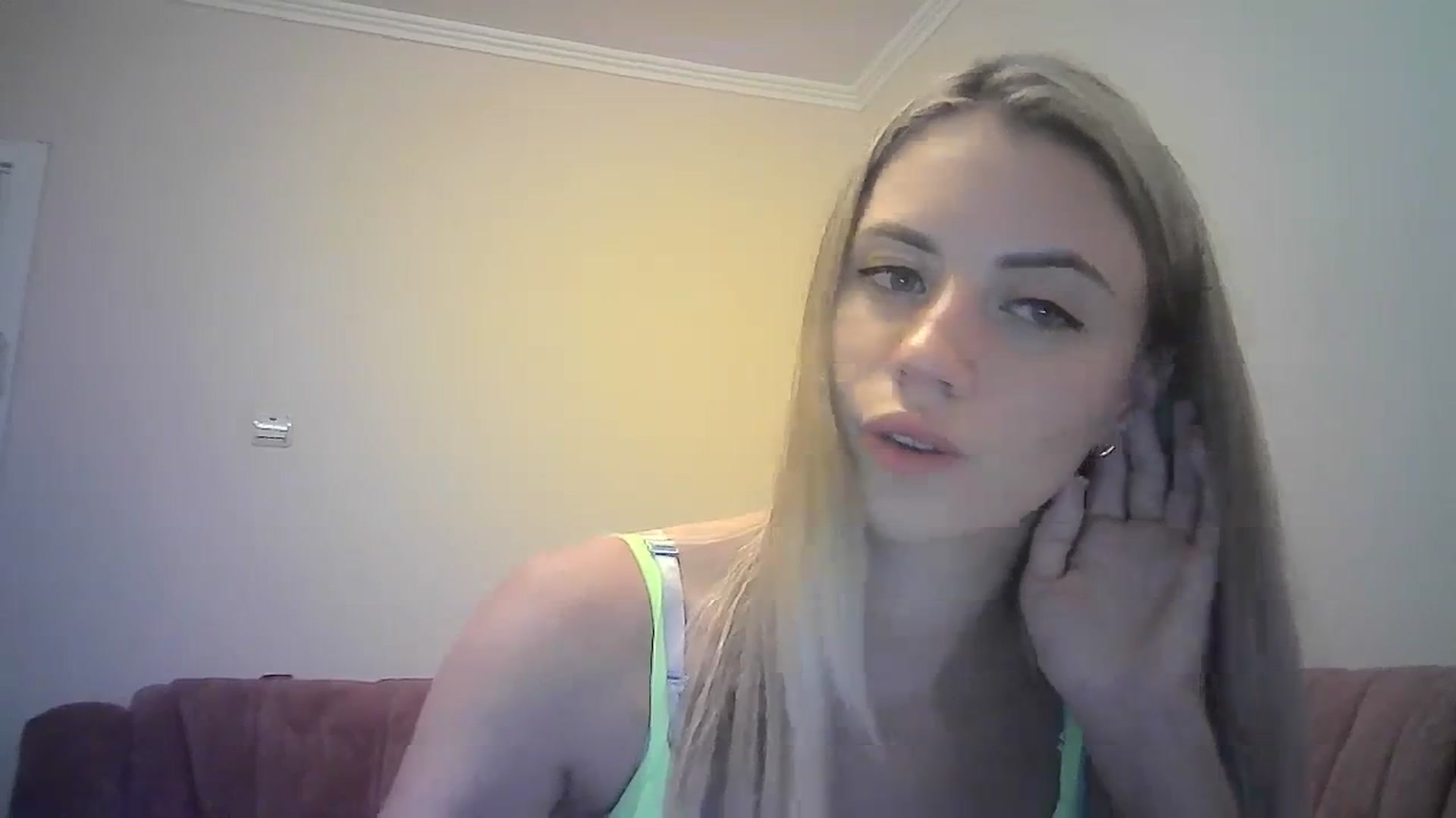 Gallery image thumbnail from Sulfate0's myfreecams stream on, 08/26/2023, 20:39 image 2 of 20