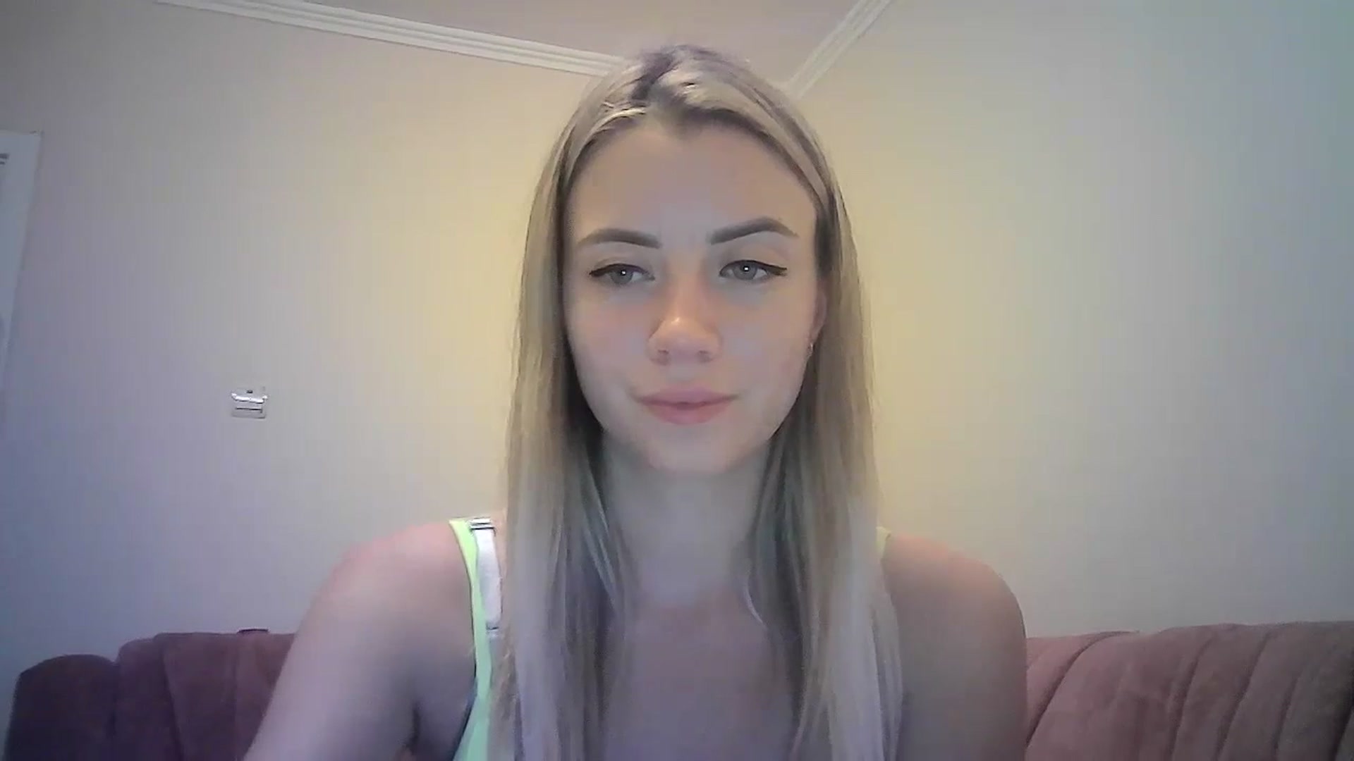 Gallery image thumbnail from Sulfate0's myfreecams stream on, 08/26/2023, 20:39 image 10 of 20