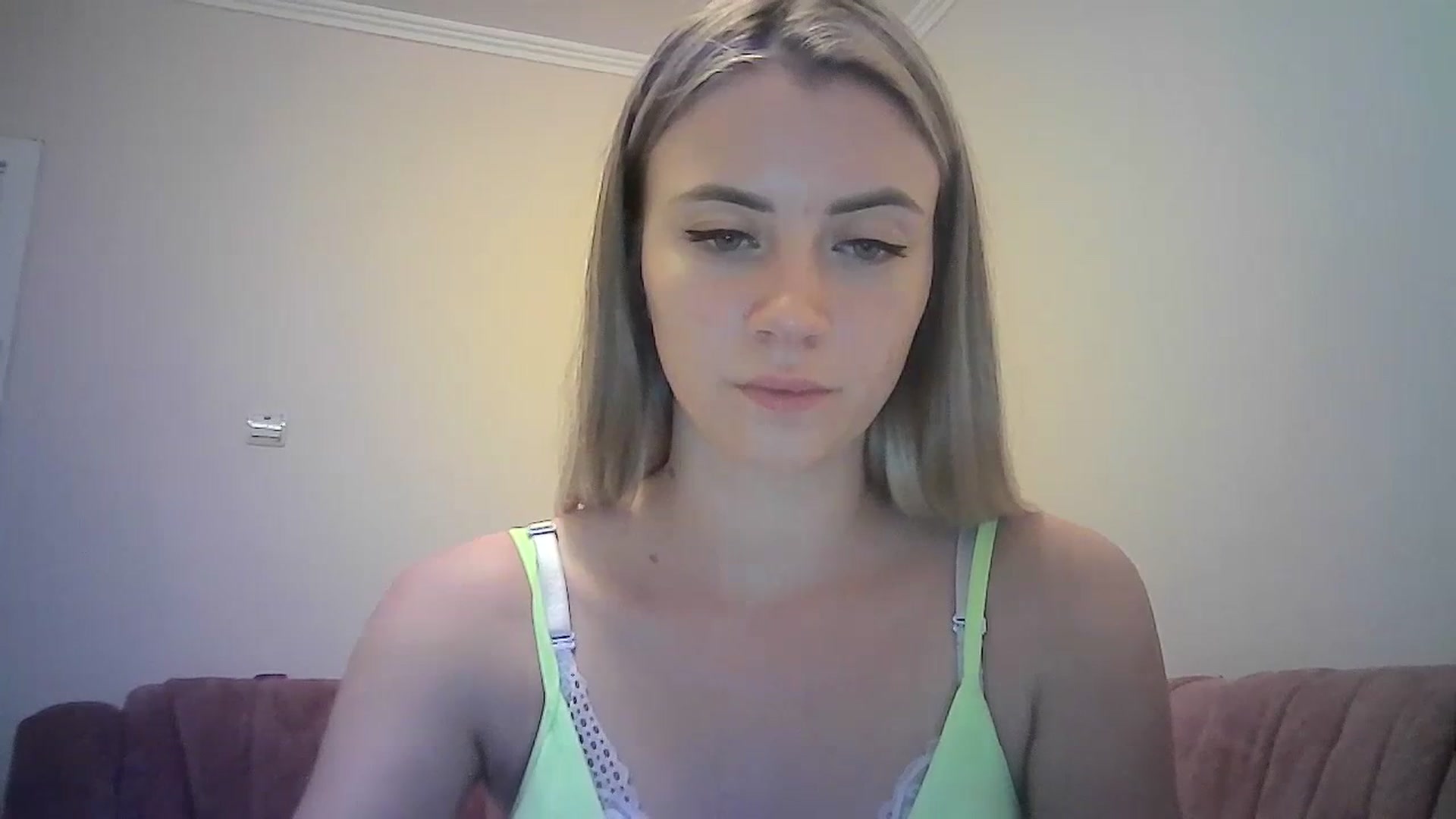 Gallery image thumbnail from Sulfate0's myfreecams stream on, 08/26/2023, 20:39 image 19 of 20