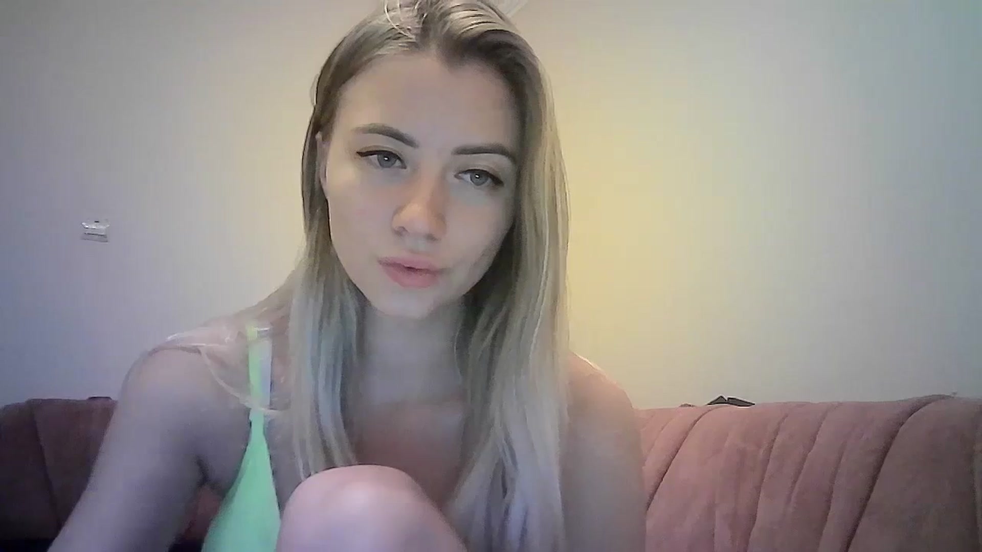 Gallery image thumbnail from Sulfate0's myfreecams stream on, 08/27/2023, 08:59 image 7 of 20