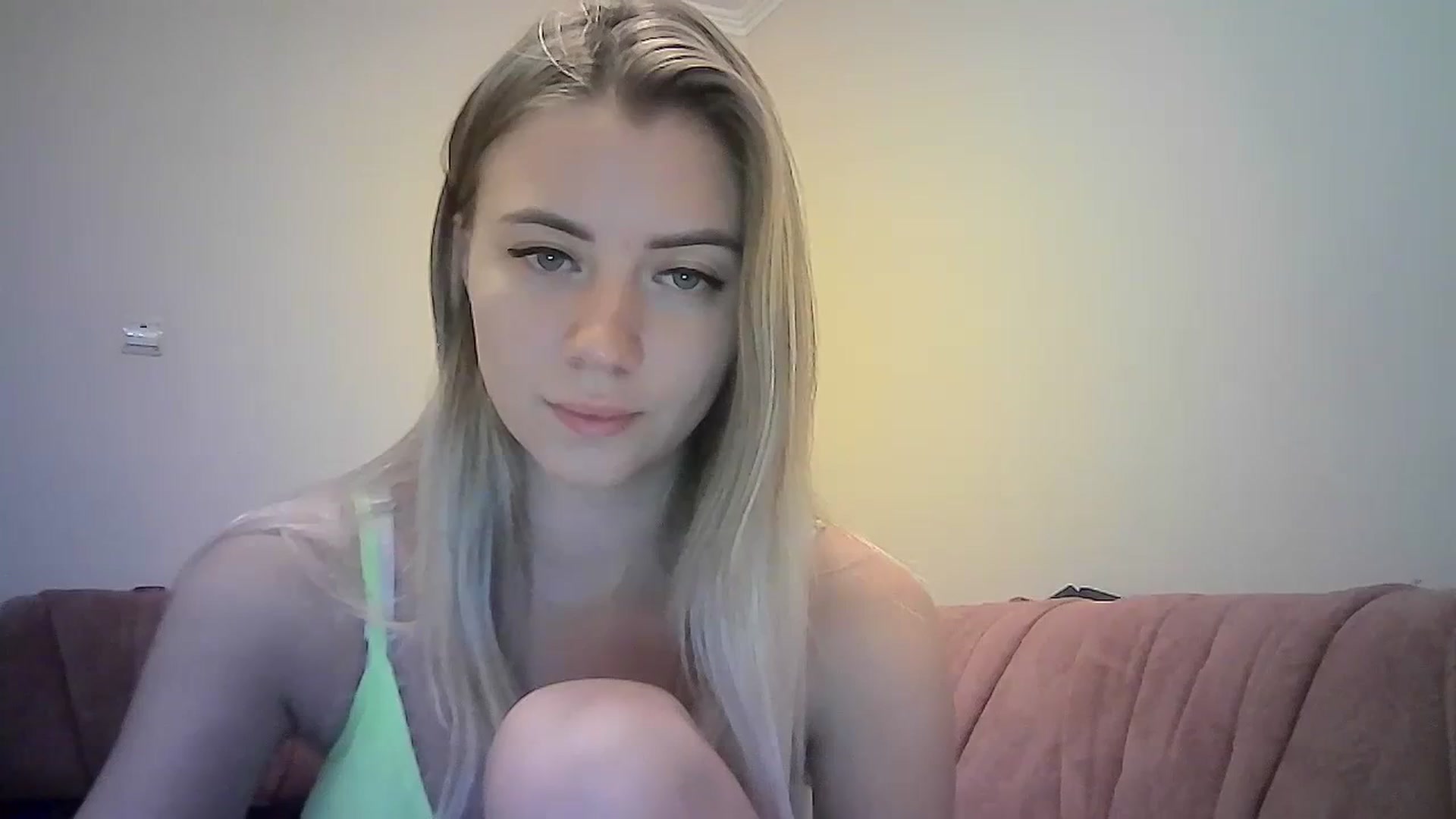 Gallery image thumbnail from Sulfate0's myfreecams stream on, 08/27/2023, 08:59 image 8 of 20