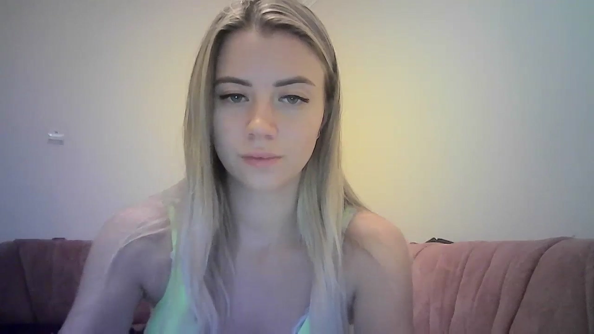 Gallery image thumbnail from Sulfate0's myfreecams stream on, 08/27/2023, 08:59 image 16 of 20
