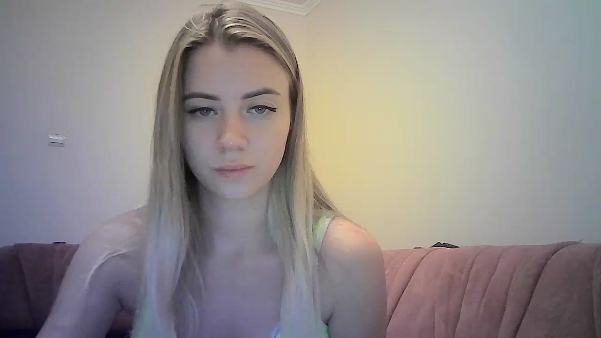 Gallery image thumbnail from Sulfate0's myfreecams stream on, 08/27/2023, 08:59 image 17 of 20