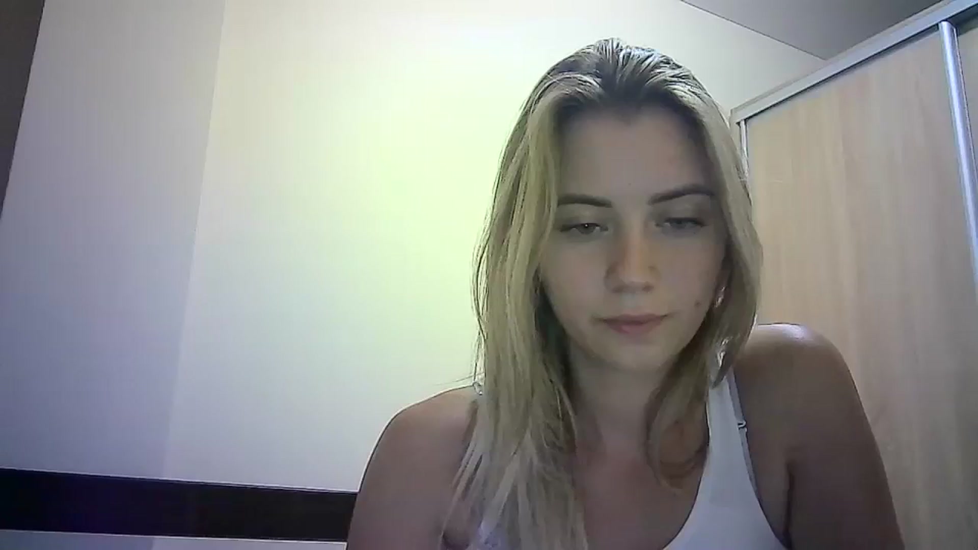 Gallery image thumbnail from Sulfate0's myfreecams stream on, 09/15/2023, 16:06 image 12 of 20