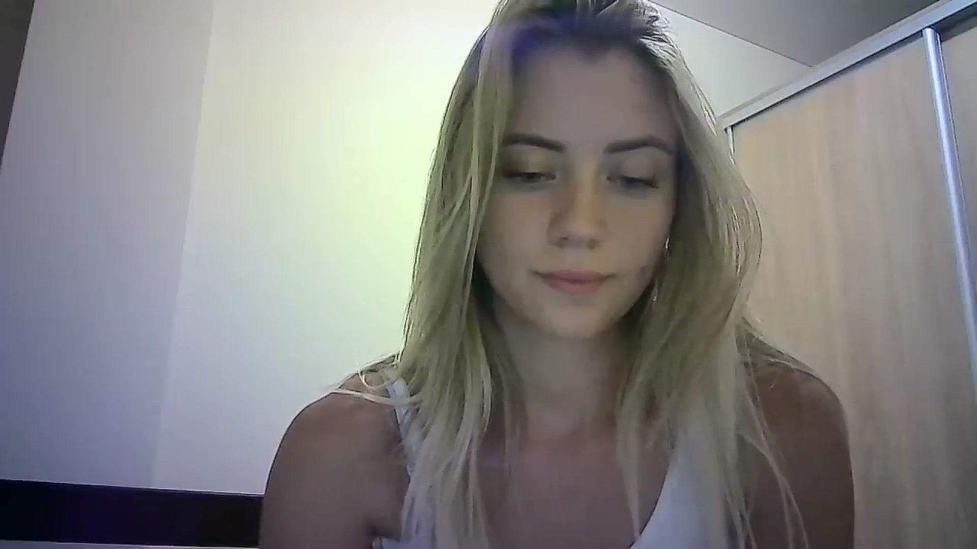 Gallery image thumbnail from Sulfate0's myfreecams stream on, 09/15/2023, 16:06 image 5 of 20