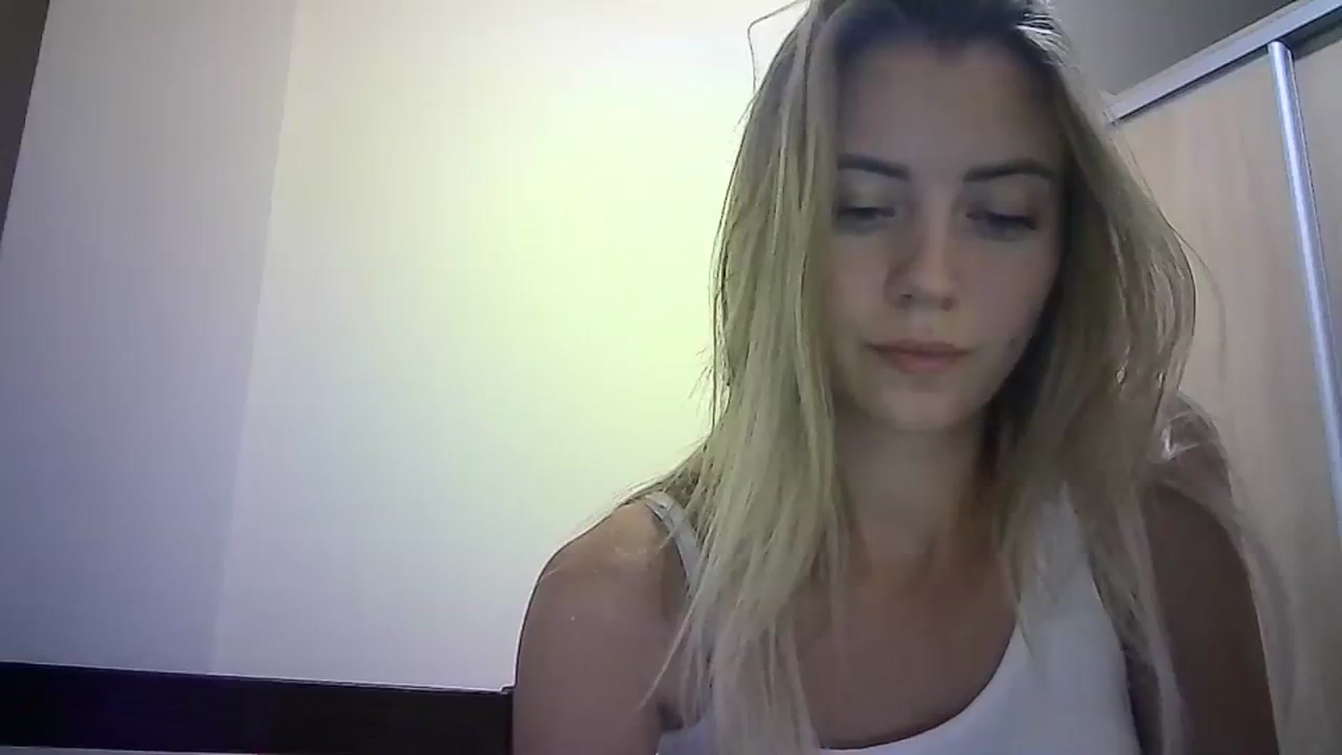 Gallery image thumbnail from Sulfate0's myfreecams stream on, 09/15/2023, 16:06 image 4 of 20
