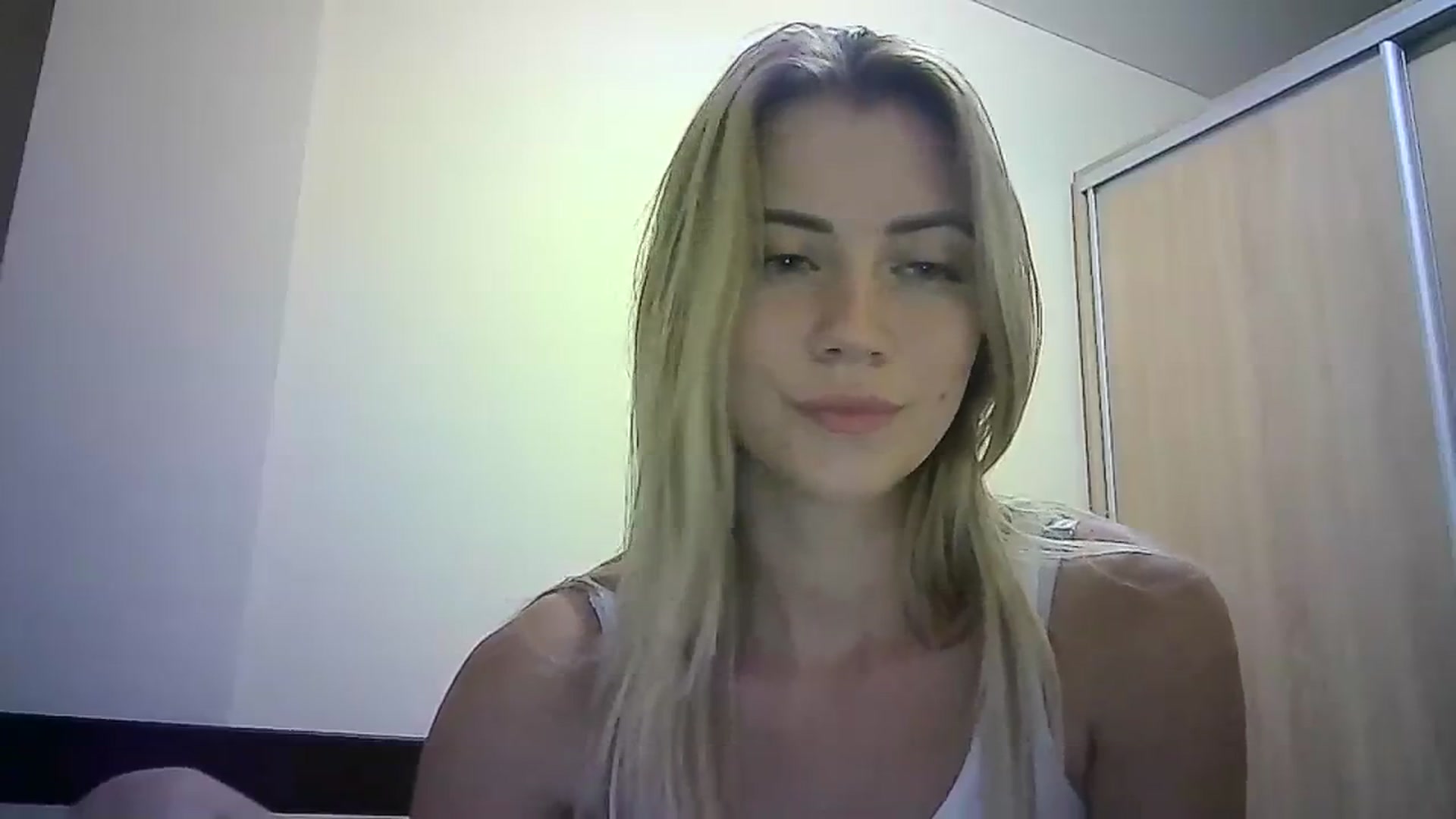 Gallery image thumbnail from Sulfate0's myfreecams stream on, 09/15/2023, 16:06 image 7 of 20