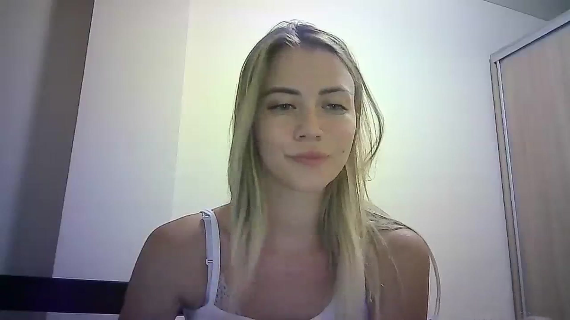 Gallery image thumbnail from Sulfate0's myfreecams stream on, 09/15/2023, 16:06 image 13 of 20