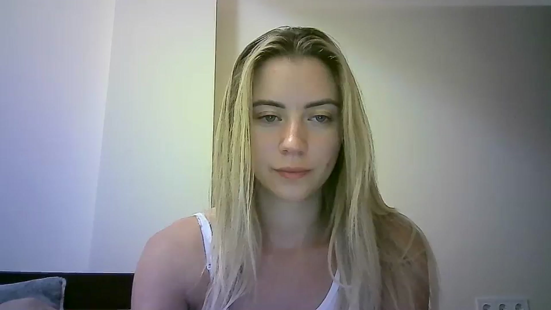 Gallery image thumbnail from Sulfate0's myfreecams stream on, 09/15/2023, 19:51 image 5 of 20