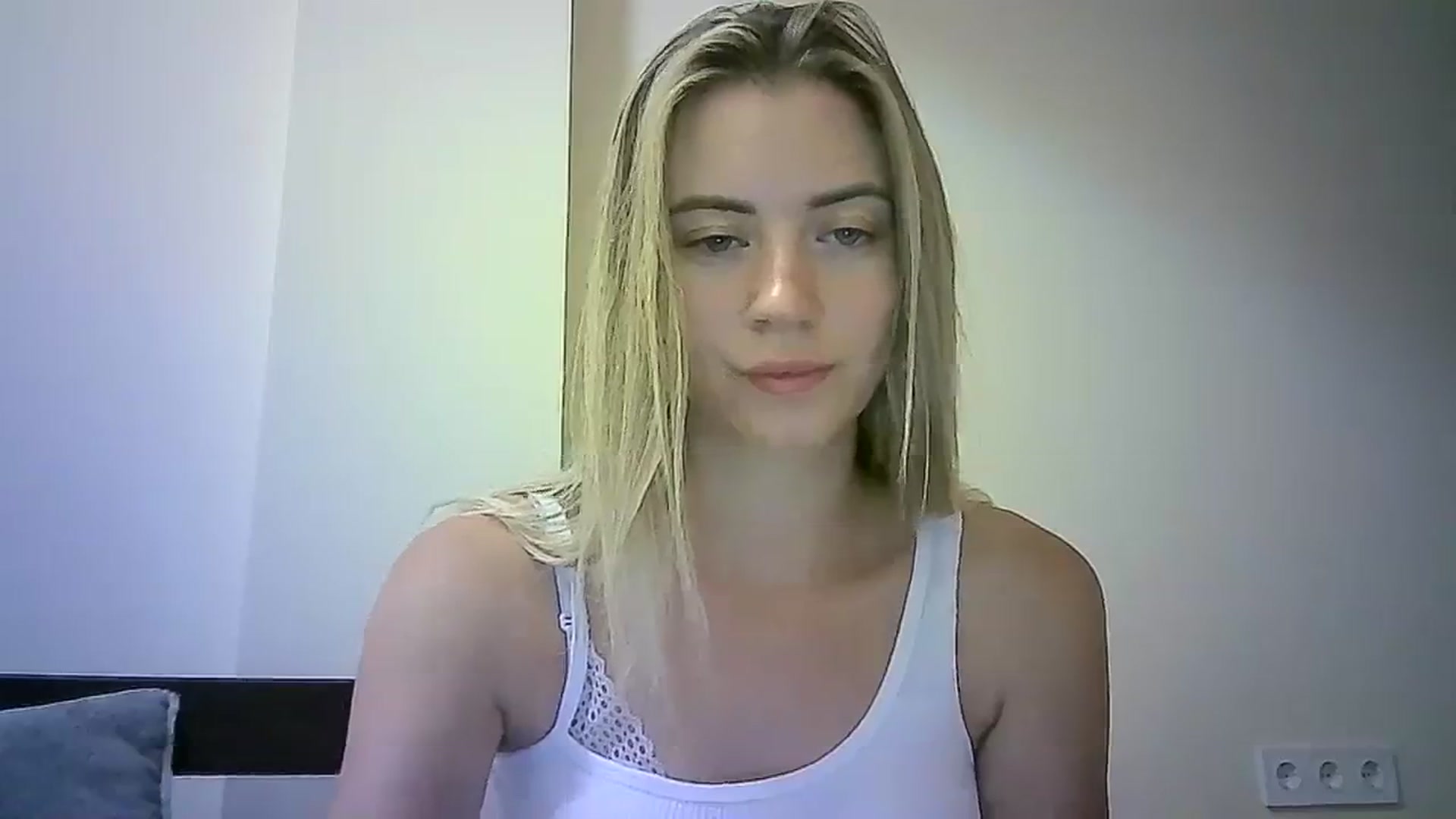 Gallery image thumbnail from Sulfate0's myfreecams stream on, 09/15/2023, 19:51 image 2 of 20