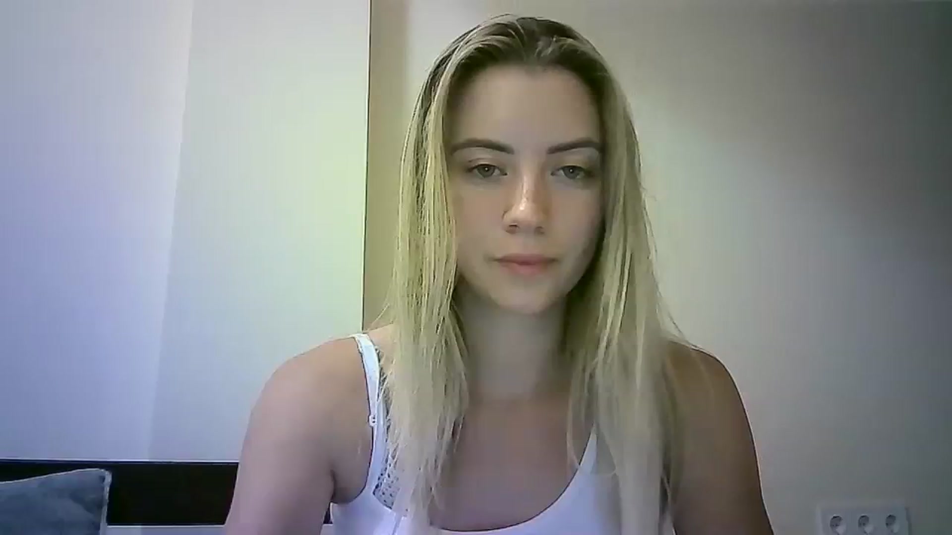 Gallery image thumbnail from Sulfate0's myfreecams stream on, 09/15/2023, 19:51 image 15 of 20
