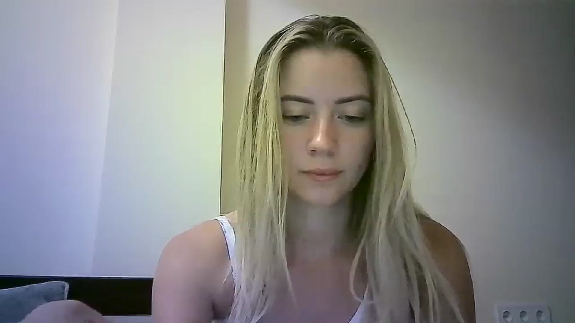 Gallery image thumbnail from Sulfate0's myfreecams stream on, 09/15/2023, 19:51 image 6 of 20