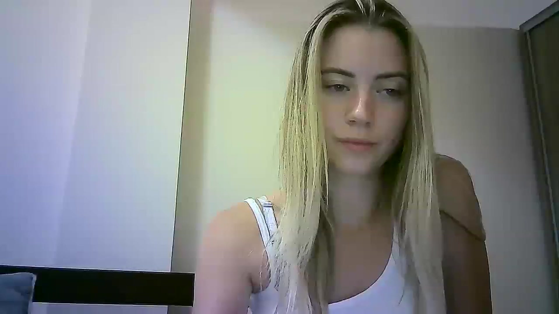 Gallery image thumbnail from Sulfate0's myfreecams stream on, 09/15/2023, 20:53 image 6 of 20