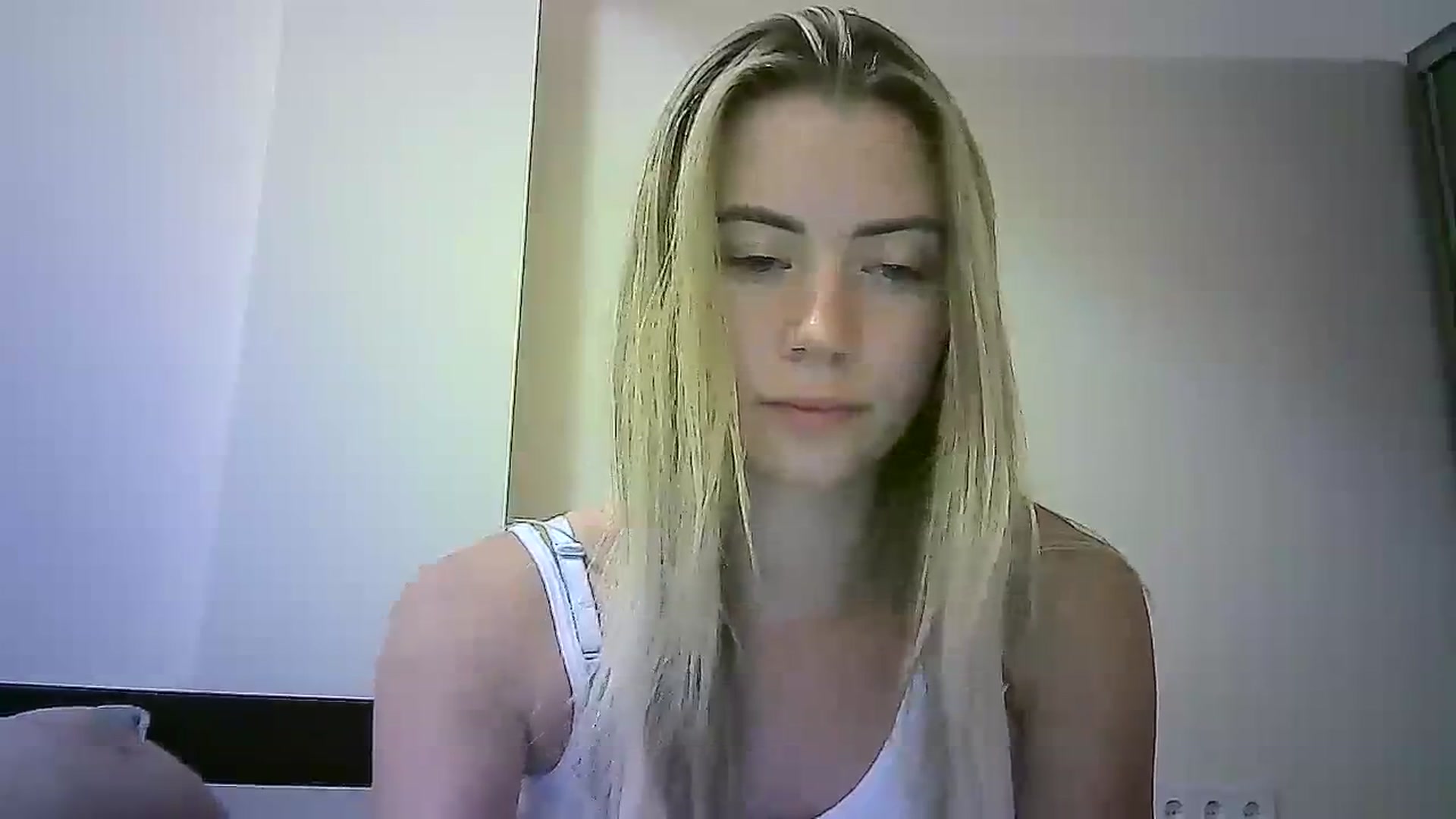 Gallery image thumbnail from Sulfate0's myfreecams stream on, 09/15/2023, 20:53 image 7 of 20