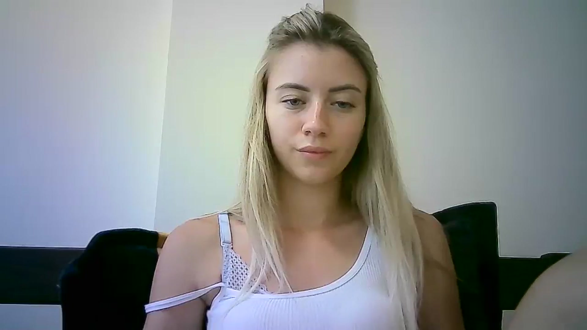 Gallery image thumbnail from Sulfate0's myfreecams stream on, 09/16/2023, 09:37 image 6 of 20