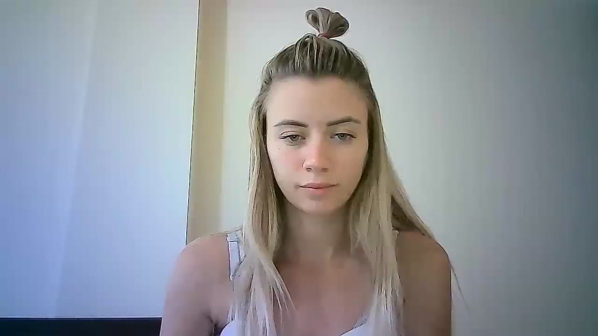 Gallery image thumbnail from Sulfate0's myfreecams stream on, 09/30/2023, 08:30 image 12 of 20