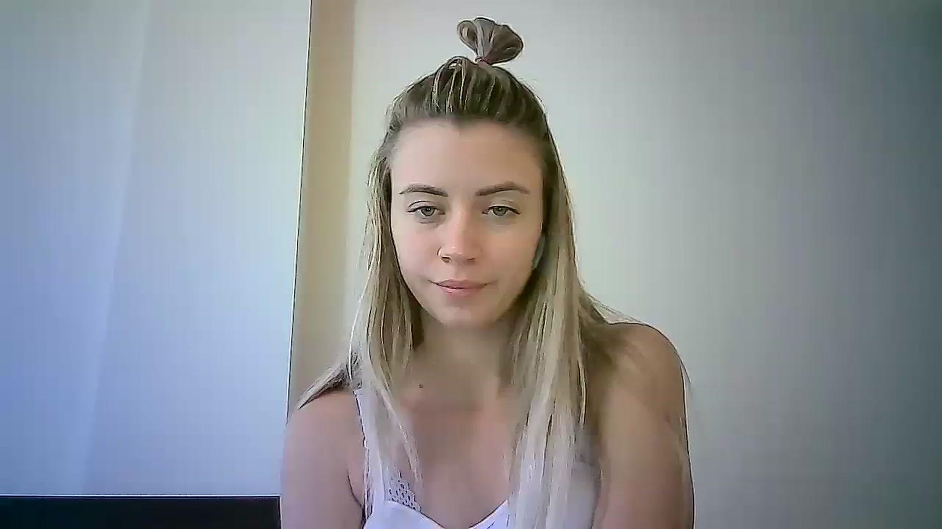 Gallery image thumbnail from Sulfate0's myfreecams stream on, 09/30/2023, 08:30 image 5 of 20