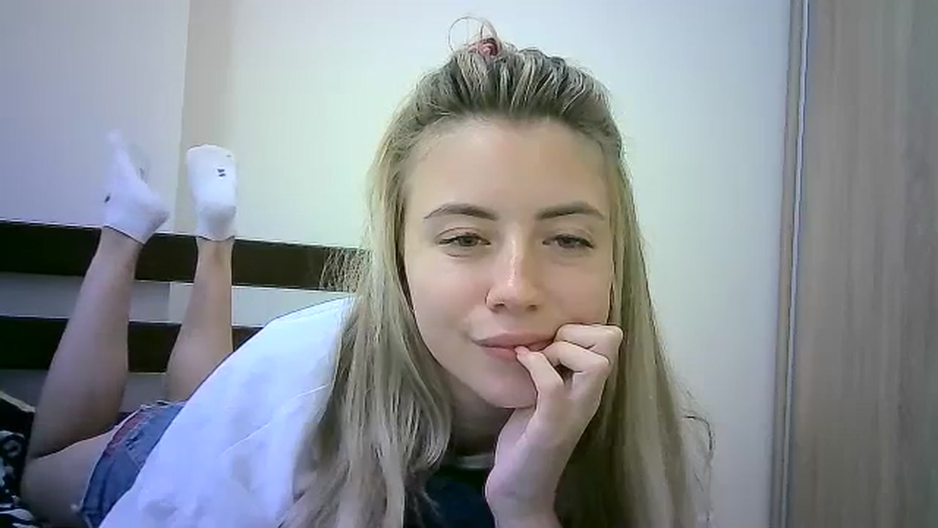 Gallery image thumbnail from Sulfate0's myfreecams stream on, 10/07/2023, 12:52 image 8 of 20